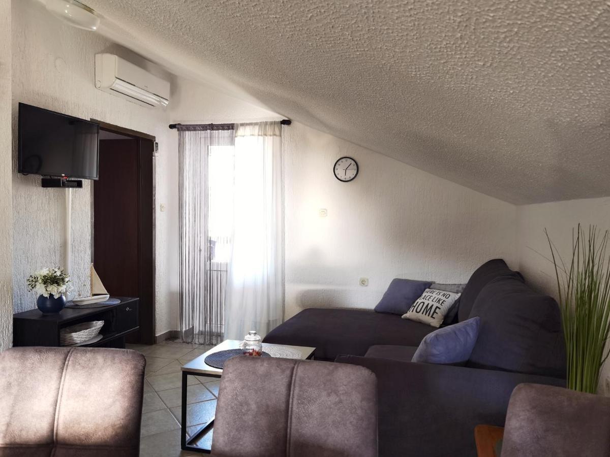 Apartments Slavica Rogoznica  Exterior photo